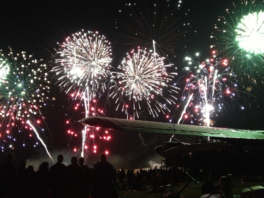 OSH 2013 Night airshow